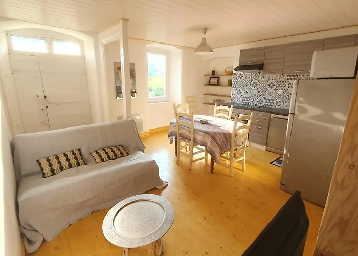 בית נופש La Flocleval לה שמבון-סור-ליניון